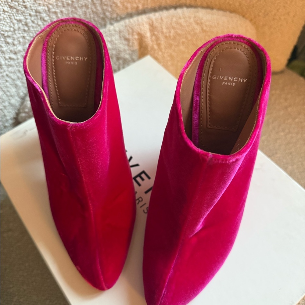 Givenchy Pink Mules Sleek Pointed Toe